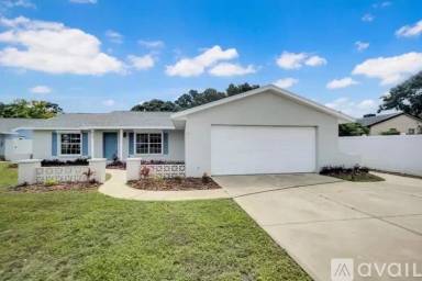 Main picture of 6503 Manila Palm Way