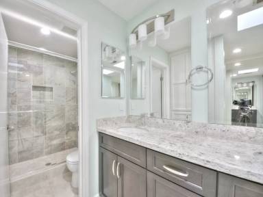 Main picture of 984 Belmont Ter