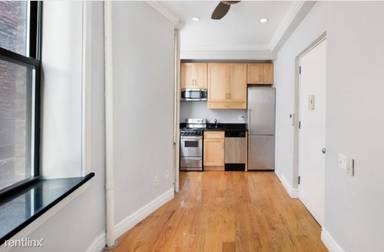 Main picture of 326 E 35th St