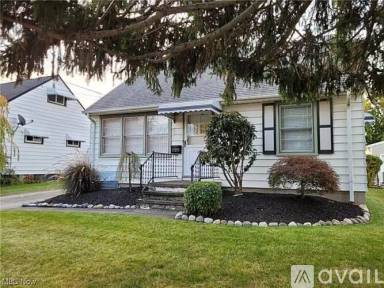 Main picture of 15893 Muskingum Blvd