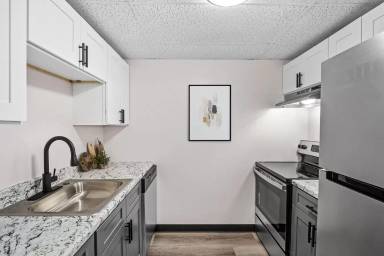 Main picture of Fairgrounds Park Place Apartments