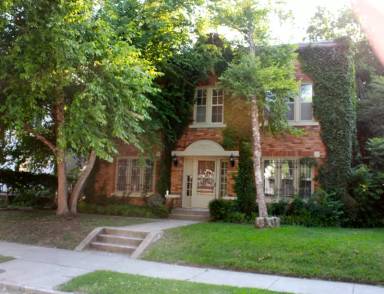 Main picture of 1122 S Quincy Ave