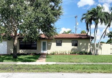 Main picture of 5925 SW 108th Pl