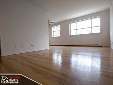Main picture of 530 W Aldine Ave