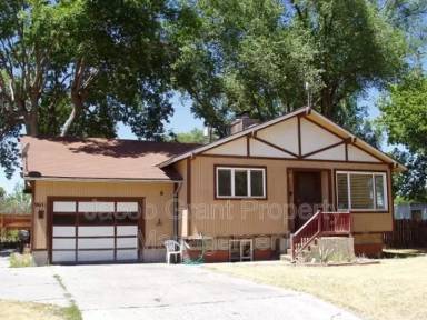 Main picture of 965 N Boulevard