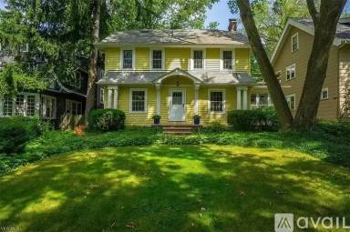 Main picture of 3045 Coleridge Rd