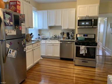 Main picture of 17 Dow St