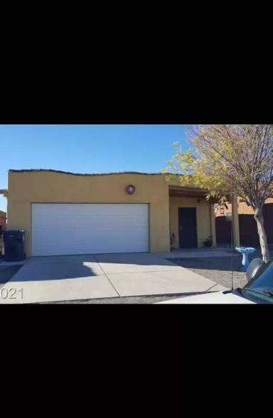 Main picture of 2020 E Ambush St