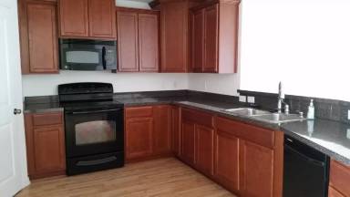 Main picture of 205 Bender St