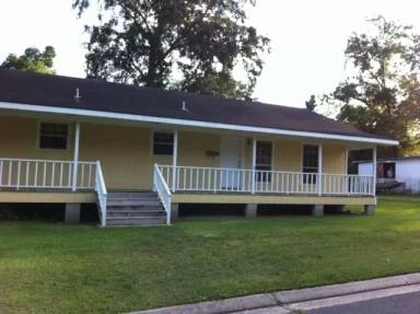 Main picture of 817 Bilbo St