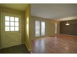 Main picture of 1902 Cottonwood Rd