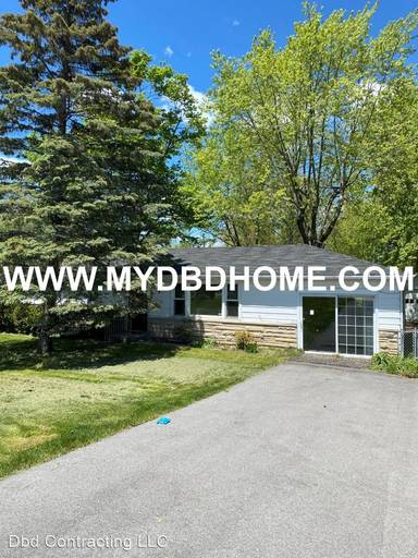 Main picture of 1438 W DuPont Rd