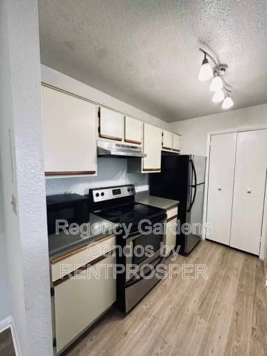 Main picture of Regency Gardens Condos