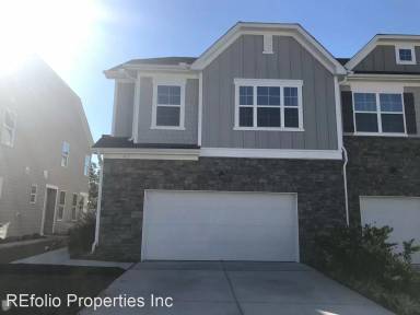 Main picture of 807 New Derby Ln