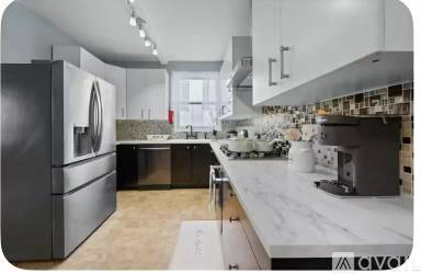 Main picture of 641 Magnolia Ave