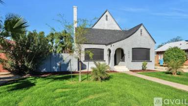 Main picture of 392 Crawford Pkwy