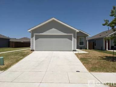 Main picture of 3104 Coyote Way