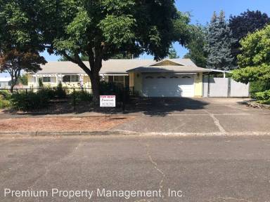 Main picture of 843 NE Pine St