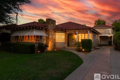 Main picture of 517 W Dakota Ave