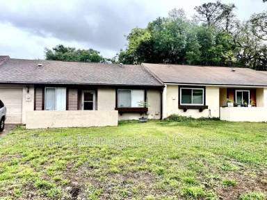 Main picture of 104 Sycamore Ct