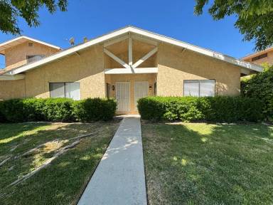 Main picture of 43301 20th St W