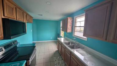 Main picture of 1505 S White St