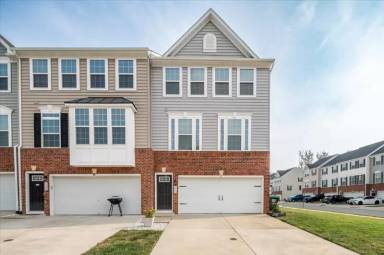 Main picture of 111 Half Moon Way