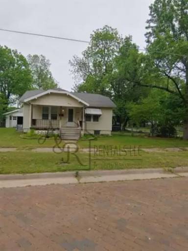Main picture of 212 W Madison St