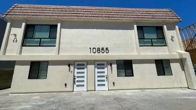 Main picture of 10855 Morrison St