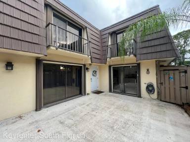 Main picture of 815 8th Ct