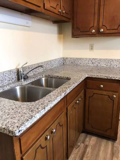 Main picture of 751 Aurora Ave