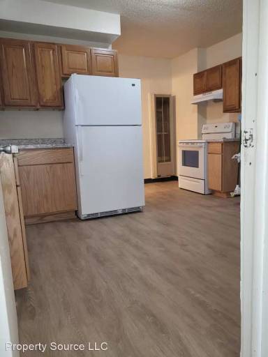 Main picture of 1303 E Walnut St