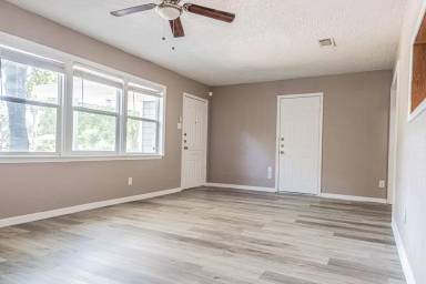 Main picture of 1026 16th Ave N