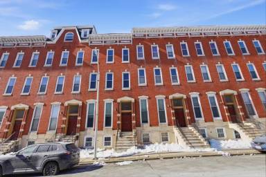 Main picture of 906 N Fulton Ave