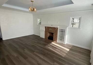 Main picture of 2426 Madison Ave