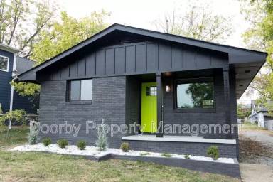 Main picture of 2102 Bennett Ave