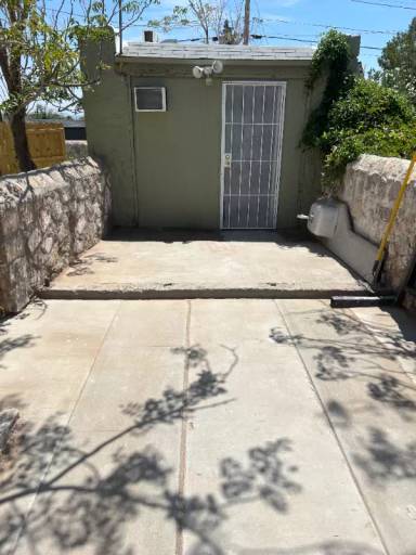 Main picture of 3030 Nashville Ave