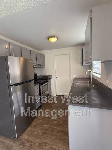 Main picture of The Pines Apartments