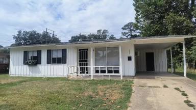 Main picture of 1004 Bloomfield Dr