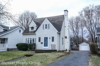 Main picture of 105 Curtice Rd