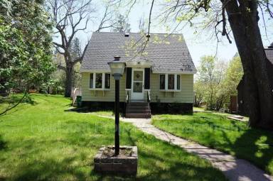 Main picture of 118 E Wabasha St