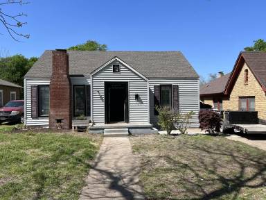 Main picture of 2409 Proctor Ave