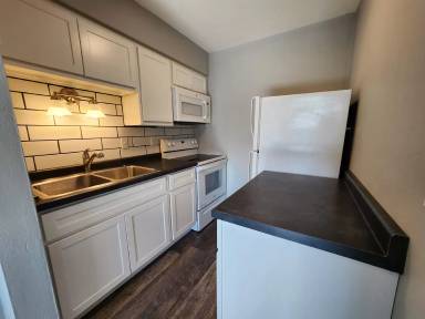 Main picture of 2727 Hampton Ave