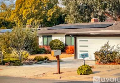 Main picture of 3910 Maricopa Dr
