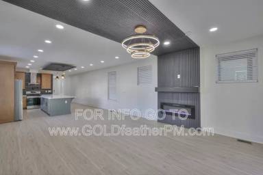 Main picture of 402A E Trinity Ln