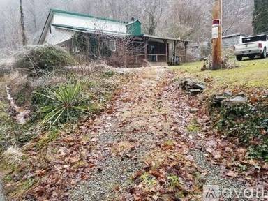 Main picture of 2643 Narrows Br