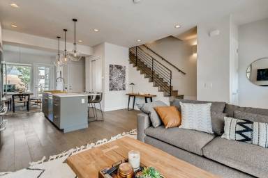Main picture of 2791 32nd St