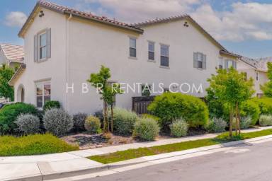 Main picture of 680 W Waterman Dr
