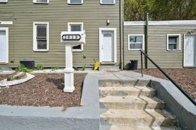 Main picture of 2819 Spring Garden Ave