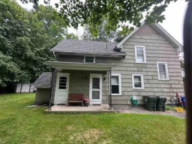 Main picture of 67 Riddle St